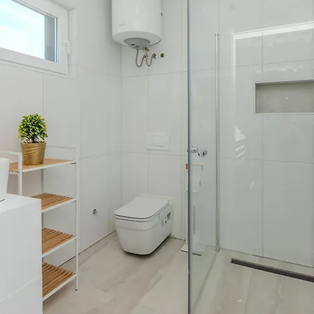 Luxury With A Swimming Pool - Torovi - - Pedinka, - 23512 *
