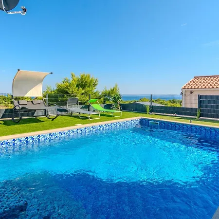 Villa Luxury With A Swimming Pool - Torovi - - Pedinka, - 23512 *