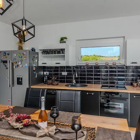 Luxury With A Swimming Pool - Torovi - - Pedinka, - 23512 Vir